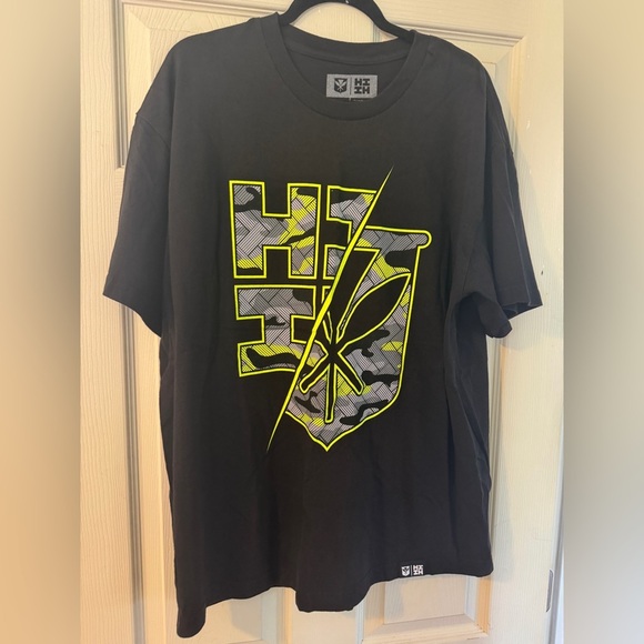 Hawaii's Finest Other - Like New Hawaii’s finest Black hi viz graphic tee XL